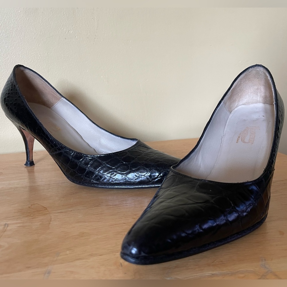 Wehmeiers Alligator Skin Pointed Toe Heels